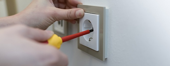 Elektro­installation bei Antel Elektrotechnik GmbH in Freystadt
