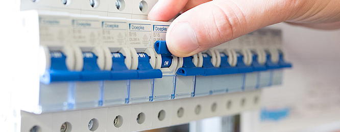 Schalt­schrank­bau bei Antel Elektrotechnik GmbH in Freystadt