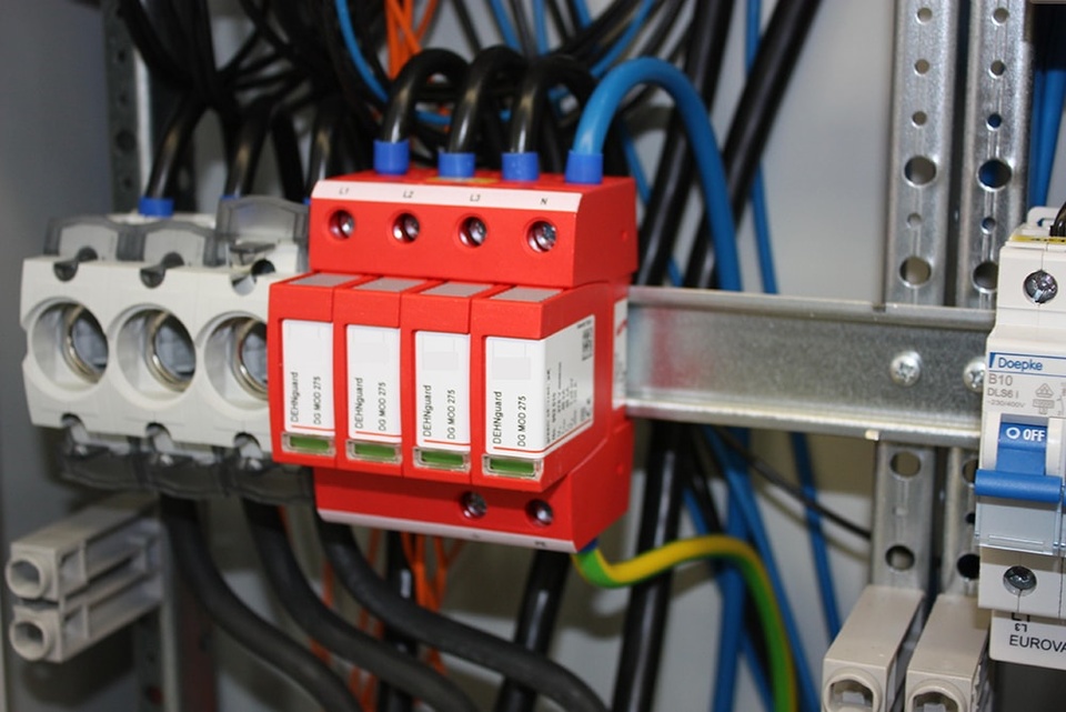 U berspannungsschutz bei Antel Elektrotechnik GmbH in Freystadt